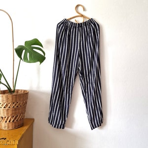 Vintage Women&#39;s Navy Blue White Striped Loose Fit Pants // Blue Trousers // Viscose Pants // Elastic Waist Pants // L Large // 90s Clothing
