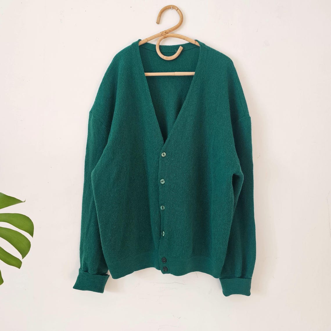 Vintage Green Wool Buttoned Cardigan // Retro Unisex Oversized Minimalist Knit Grandpa Sweater // Pure Virgin Wool // L XL // 90s Clothing, photo 2 of 5