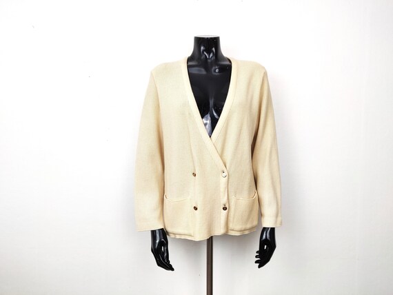 Vintage Women's Off-White Buttoned Wool Blazer //