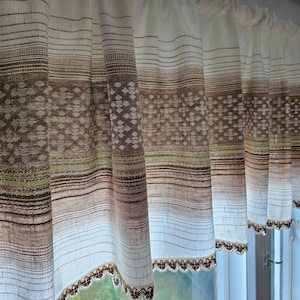 Vintage 70-tals vitbrun extra lång gardinkappa // Retro fönsterbehandling // Mitten av århundradet modern skandinavisk spetskant cafégardin