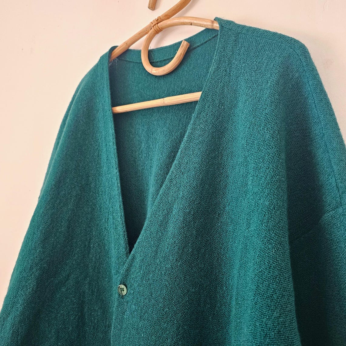 Vintage Green Wool Buttoned Cardigan // Retro Unisex Oversized Minimalist Knit Grandpa Sweater // Pure Virgin Wool // L XL // 90s Clothing, photo 4 of 5