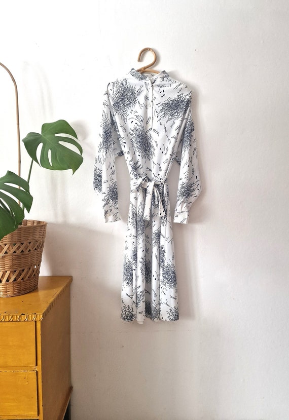 Vintage White Blue Long Sleeve Dress // Mandarin C