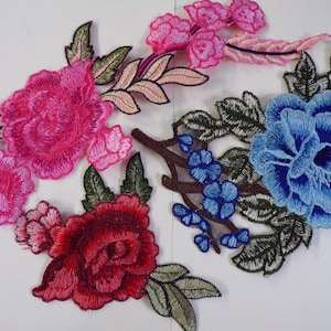 Iron on Embroidered Flower Patch, Sew on Patch, Glue on Patch, Badge iron on, Sewing Craft