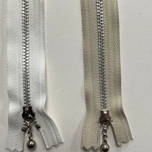 4&#39;&#39; YKK Metal Closed End Zip, Cream Zip, Beige Zip, YKK Zip, Metal Zip, 4&#39;&#39; Zip, Closed End Zip, Coloured Zip, Dress Zip, Bag Zip, Jacket