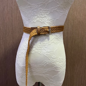 Brown Elasticated Raffia Belt with Wicker style buckles, 123.7 cm stretch belt, belt, vintage belt, boho belt, Y2K Fashion, Tan Belt