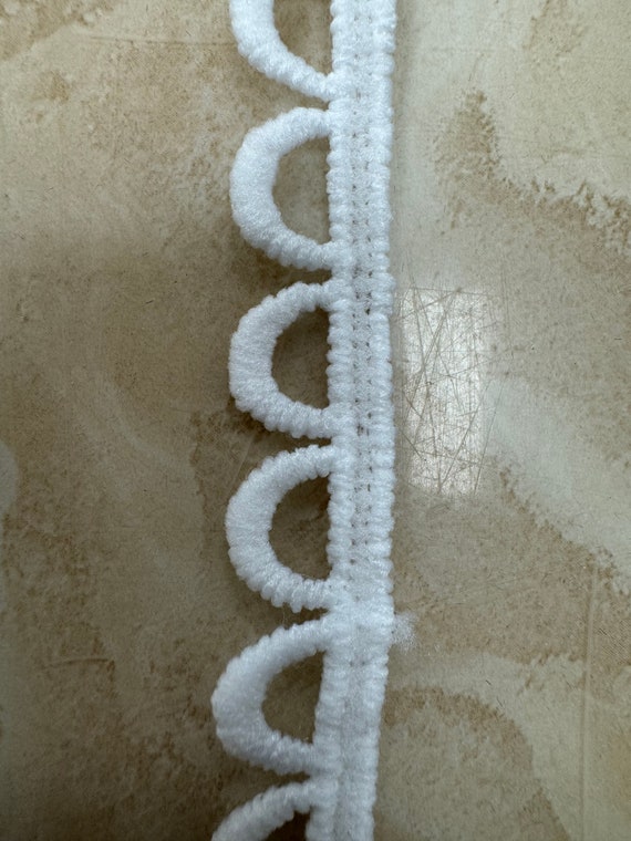 picot lace trim