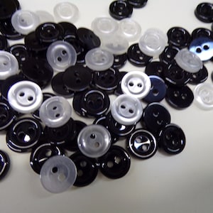 10pcs Flat Buttons Black White 2-hole 11.5mm 18L, shirt buttons