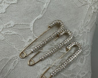 Brooch, saree pin, diamanté pin, diamanté brooch, diamanté, rhinestone pin, rhinestone brooch, gold or silver brooch,