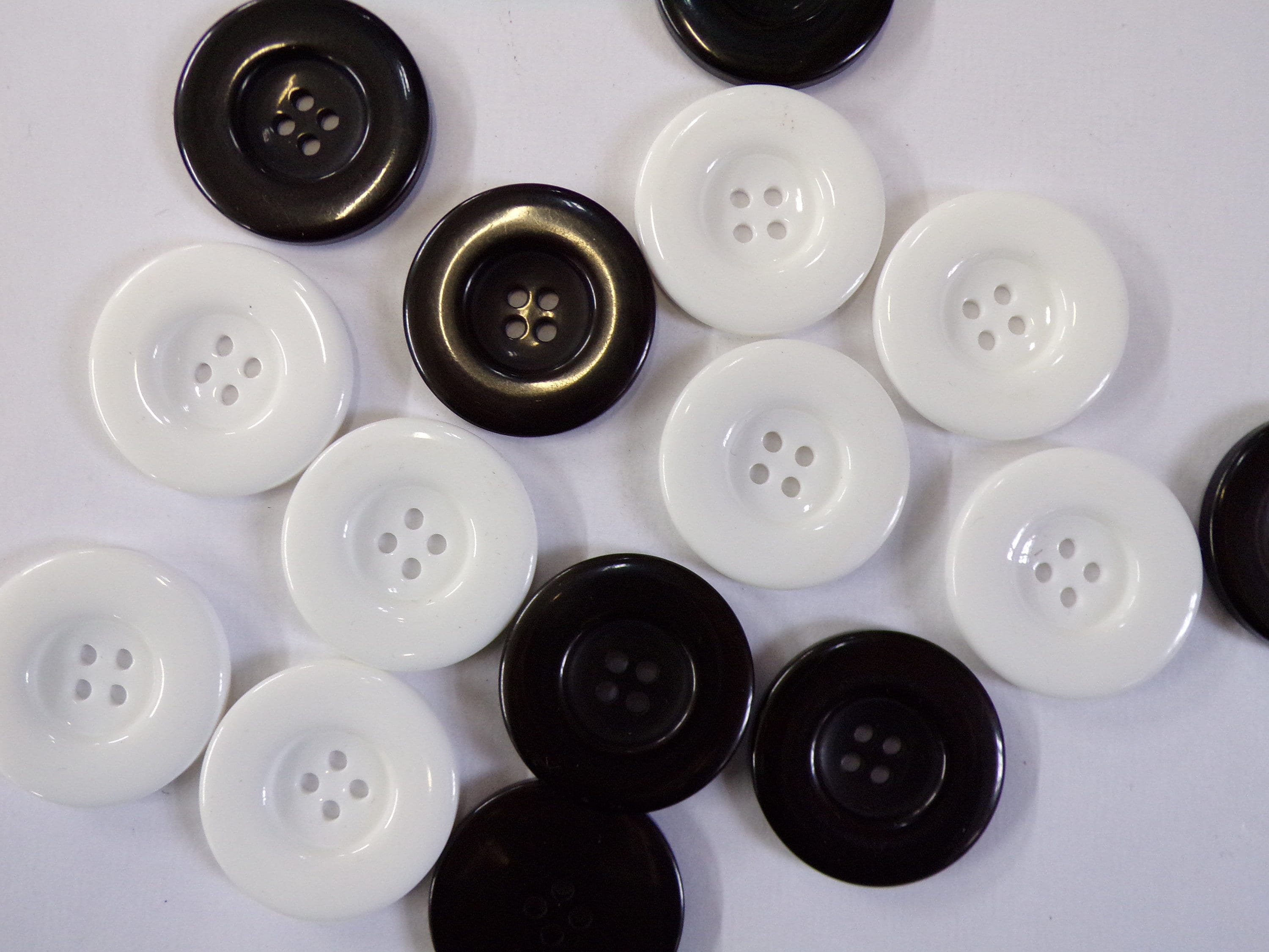 Matte White Buttons, Bowl Shaped, Four Holes, No Shine, for Sewing Blouse  Shirt, 11.5mm,10mm, 0.43inch, 0.45inch, Solid Color, Round Shape 