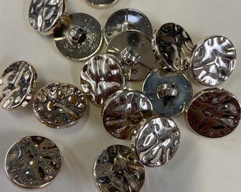 Hammered buttons, 4 sizes, Gold or Silver, fancy buttons, buttons, fashion buttons, 6 pcs, couture buttons, facet buttons