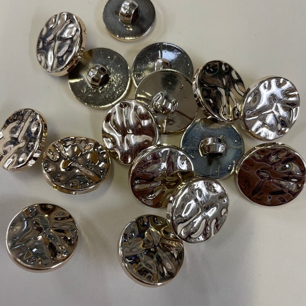 Hammered buttons, 4 sizes, Gold or Silver, fancy buttons, buttons, fashion buttons, 6 pcs, couture buttons, facet buttons