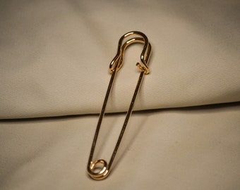 Broche de oro o plata, broche de oro, broche, broche decorativo, broche liso color oro, broche para falda escocesa