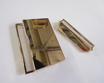 Vintage Womens 1960s Goldtone Daisy Belt Buckle - Mod Floral  display picture 1
