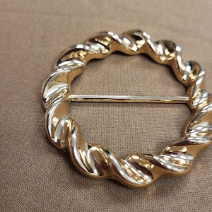 Gold decorative buckle, metal buckle, twisted metal buckle, buckle, swimwear buckle, gold buckle, metal buckle, hammered buckle