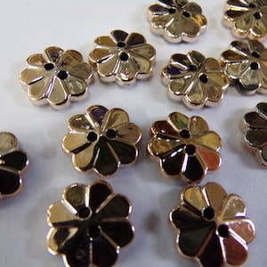6pcs Flower Buttons 2-hole, Vintage Style Fancy Buttons, Gold buttons, Shirt buttons, Dress buttons, Sewing, Dollmaking, daisy buttons
