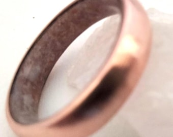 Engagement bands, Statement womens round copper band natural Rosa quartz stone, 8th Anniversary unisex gift, Matte finish band