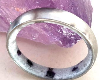 Unisex rings, Womens wedding band, Titanium Man Engagement ring, Mother of pearl and Amethyst inside, His and hers alternative promise rings