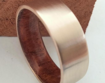 Mens wedding band, Anniversary gift for mens or womens, Bronze band and Mahogany wood inside, Wooden ring 8mm width, Christmas gift unisex