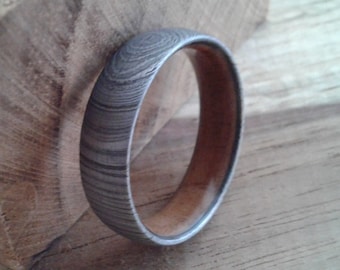 Mens ring, Unique Damascus steel ring, Walnut wood, Mens wedding band, Womens wedding band, 7mm band, Round ring, Engagement ring, Unisex