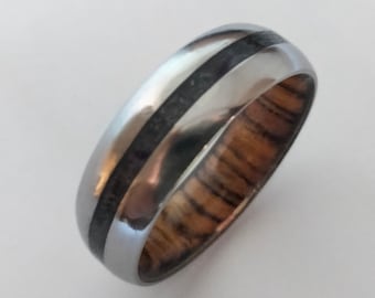 Round titanium wedding band for mens or womens, Raw natural Black Obsidian stone inline, Bocoto wood inside