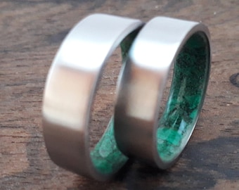 Gift mens, Titanium Wedding Band Set: Raw green Malachite Stone, His and Hers Rings 6mm