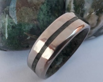 Mens wedding band, Mens wedding rings, Womens rings, Moss Agate stone, Rustic style, Unique Mens ring, Hammered band, Male wedding band