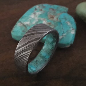 Wedding ring for men with Turquoise natural stone inside, Damascus steel Promise band, 8 mm band, Mens engagement ring, Damascus steel band