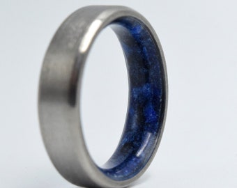 Cool gift for mens, Titanium beveled edges band for mens, Raw Lapis lazuli stone, Black Tourmaline stone, Male gemstone ring, Male rings