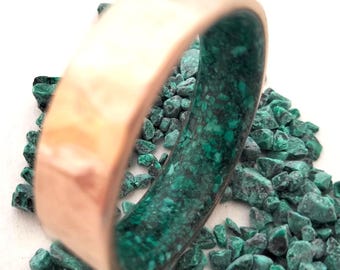 Gift for him or hers, Square bronze hammerd band Green Malachite stone, Alternative Engagement band