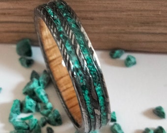 Damascus Steel Wedding Band: Malachite & White Oak Wood Ring
