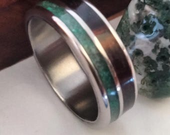 Mens gift, Unique titanium ring, Raw Moos agate stone, Natural exotic iron wood, Mens wedding band, Womens wedding band, Damascus steel ring