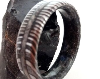 Man wedding band, Raw stone ring, Wedding ring, Damascus steel ring, Obsidian stone, 7mm band, His and hers ring, Unisex, Boho desing, 7mm