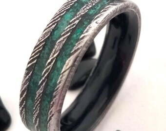 Gift for men, Exclusive square Damascus steel band with raw green malachite stone on the outer lines and black tourmaline stone on the inner