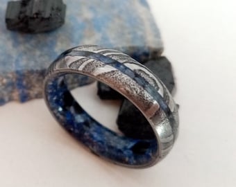 Handmade Damascus Steel Ring: Lapis Lazuli & Tourmaline Stone Band