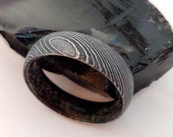 Handmade Damascus Steel Ring: Obsidian Stone Wedding Band