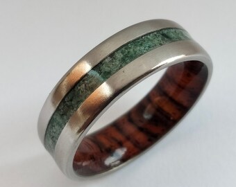 May birthstone ring for women, Cocobolo wood, Raw Emerald stone, Titanium raw stone ring, His and hers band, Mens wedding band, Male ring