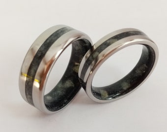 Raw Tourmaline Titanium Ring: Reconstituted Peridot Stone Band