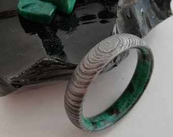 Handmade Damascus Steel Wedding Band: Malachite & Obsidian Stone Ring
