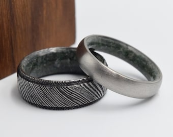 Mens rings, Engagement, Anniversary for him and her, Damascus steel band, Titanium band, Raw Moss agate stone, Unisex