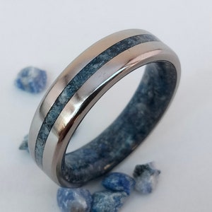 Mens wedding ring, Raw stone, Sodalite raw stone, Sodalite ring, Gemstone ring, Sodalite crystal, Birthstone ring, Male band, Titanium band