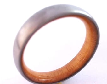 Gift for mens, Matte Titanium Wedding Band: Osage Orange Wood Inlay, Round 6mm