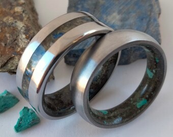 Unique his and hers wedding band set, Titanium Two hipoallergenic rings, Petrified wood rings, Lapis lazuli ring, Turquoise ring, Raw stone