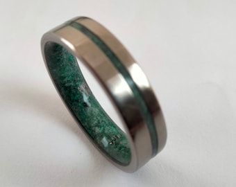 Raw Emerald Stone Titanium Ring: Unisex Wedding Band