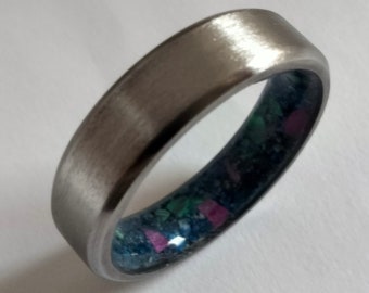 Unique ring for men or women, Titanium band with Lapis lazuli, Sugilite and Malachite stones, Band with beveled edges and brushed finish