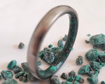 Malachite Titanium Wedding Band: Hypoallergenic Crystal Ring, 3mm
