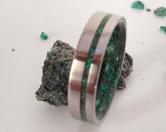 Mens titanium wedding ring, Mix Raw Emerald stone and Malachite stone, Male band, Square HIPOALLERGENIC band, Womens Engamenet ring, Green