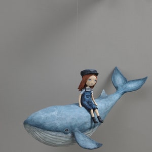 Mobile Petite fille sur sa baleine dans les nuages image 3