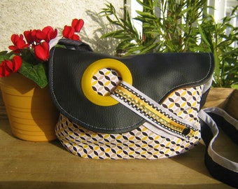 Sac pochette bandoulière similicuir noir, imprimé rétro jaune et noir, géométrique, esprit vintage, 70',Vegan