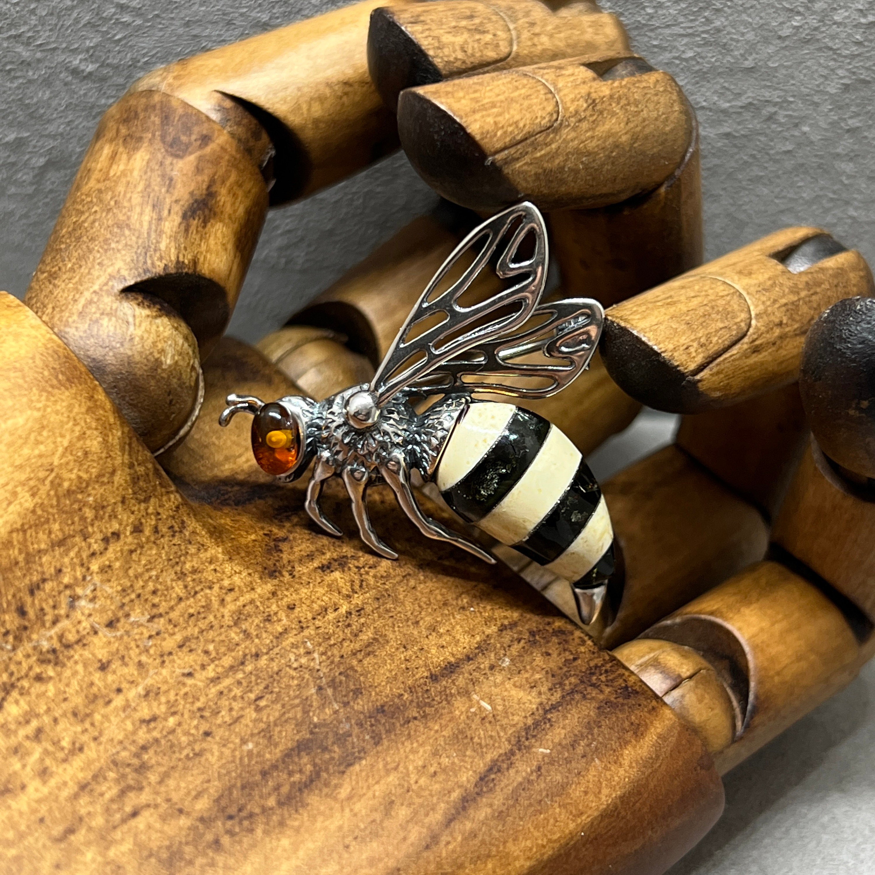 Large Baltic Amber Sterling Silver Bee Brooch Lapel Pin the