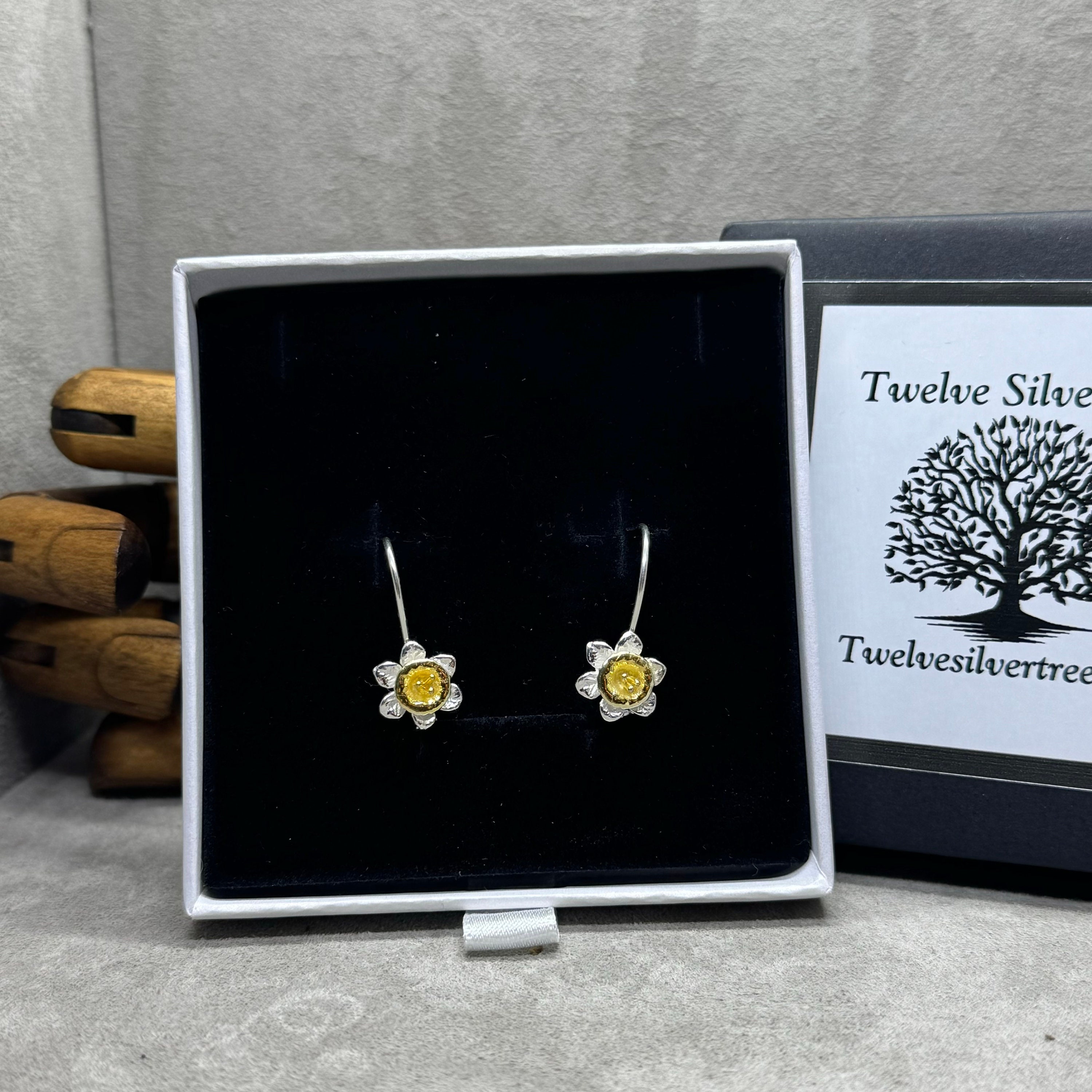 Daffodil Flower hook Earrings In Sterling Silver With 18 Carat Gold - The Herbarium Collection